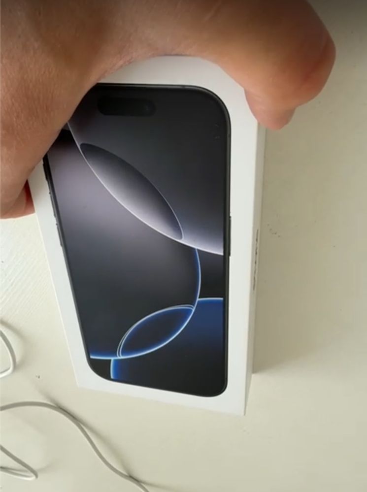 iPhone 16 pro black