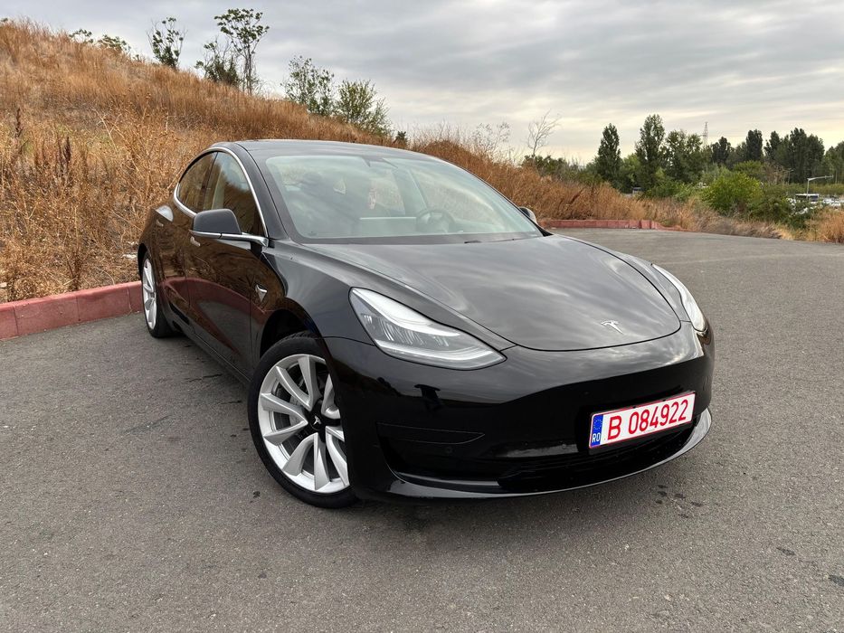 Tesla Model 3 Tesla Model 3 SR PLUS