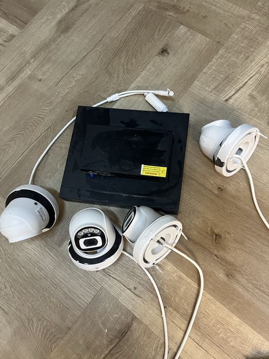 Hi-watch DS-I454 камера