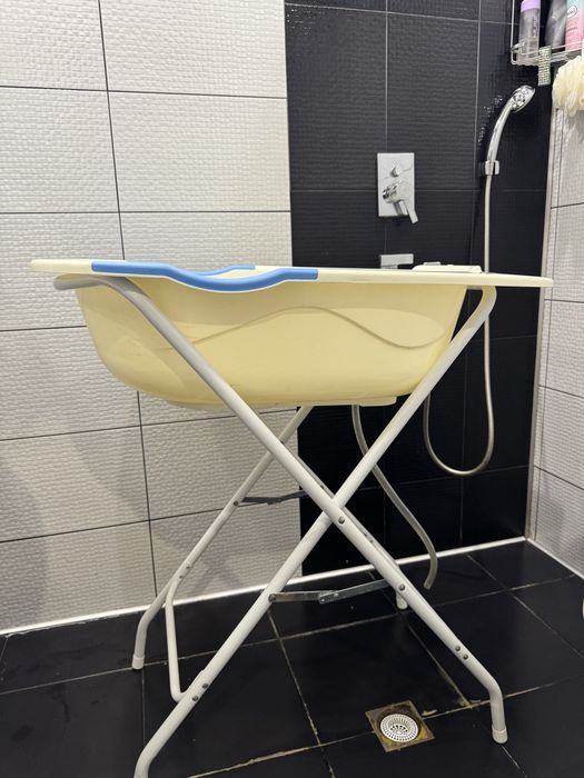 Вана със стойка MONI + подарък