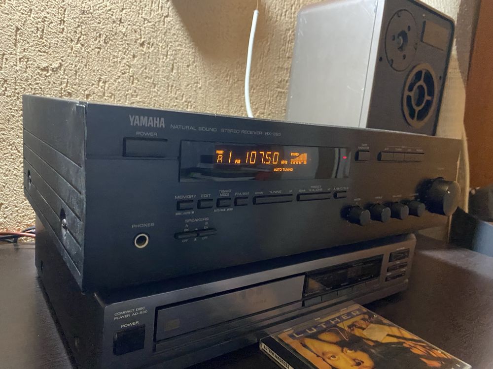 Amplituner Yamaha RX 385