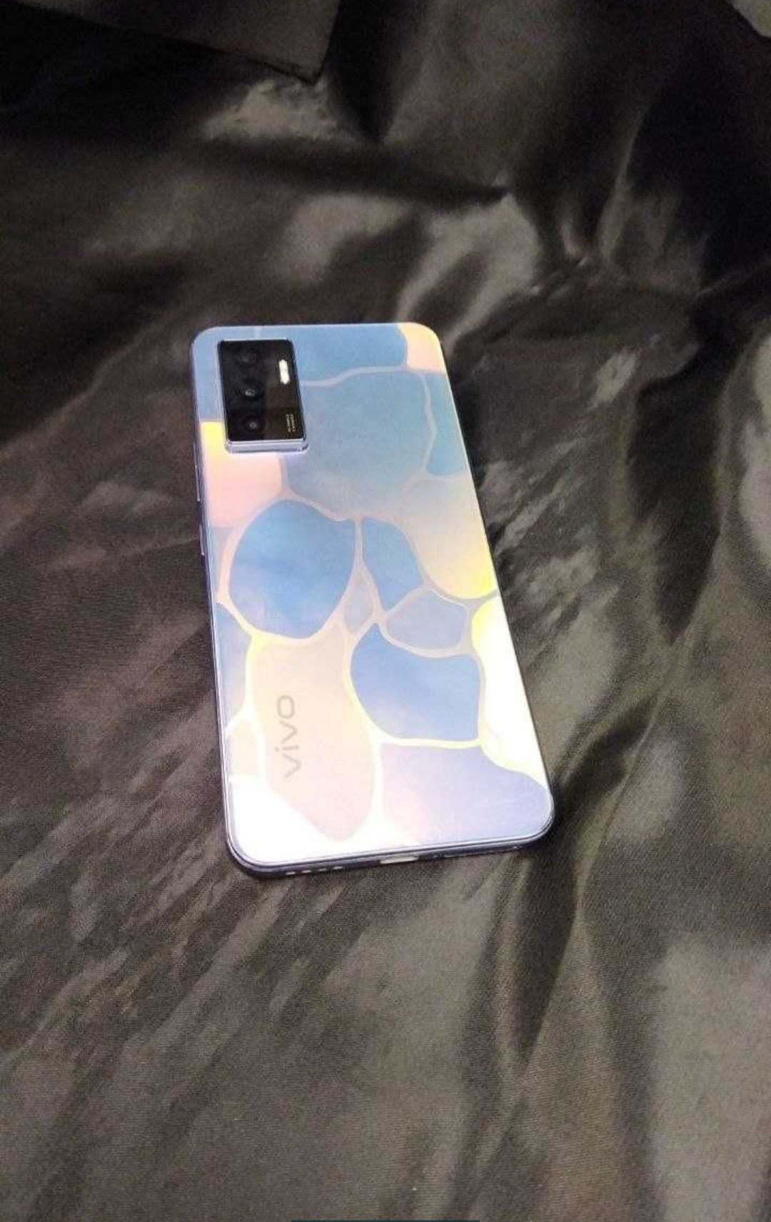 Продаю vivo v23e