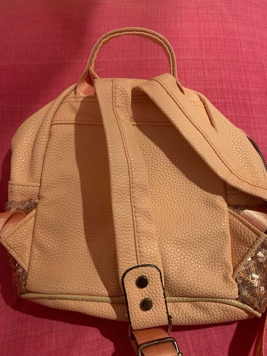 Различни чанти - дамски и детски