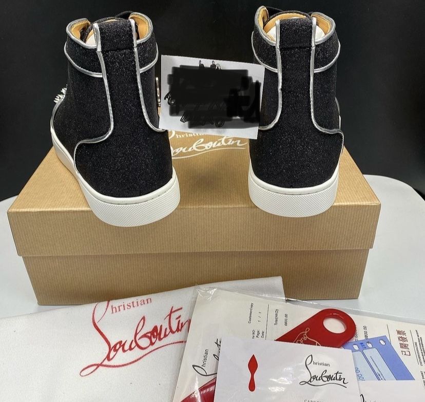 Christian Louboutin ** nr 40  ** livrare 24 h