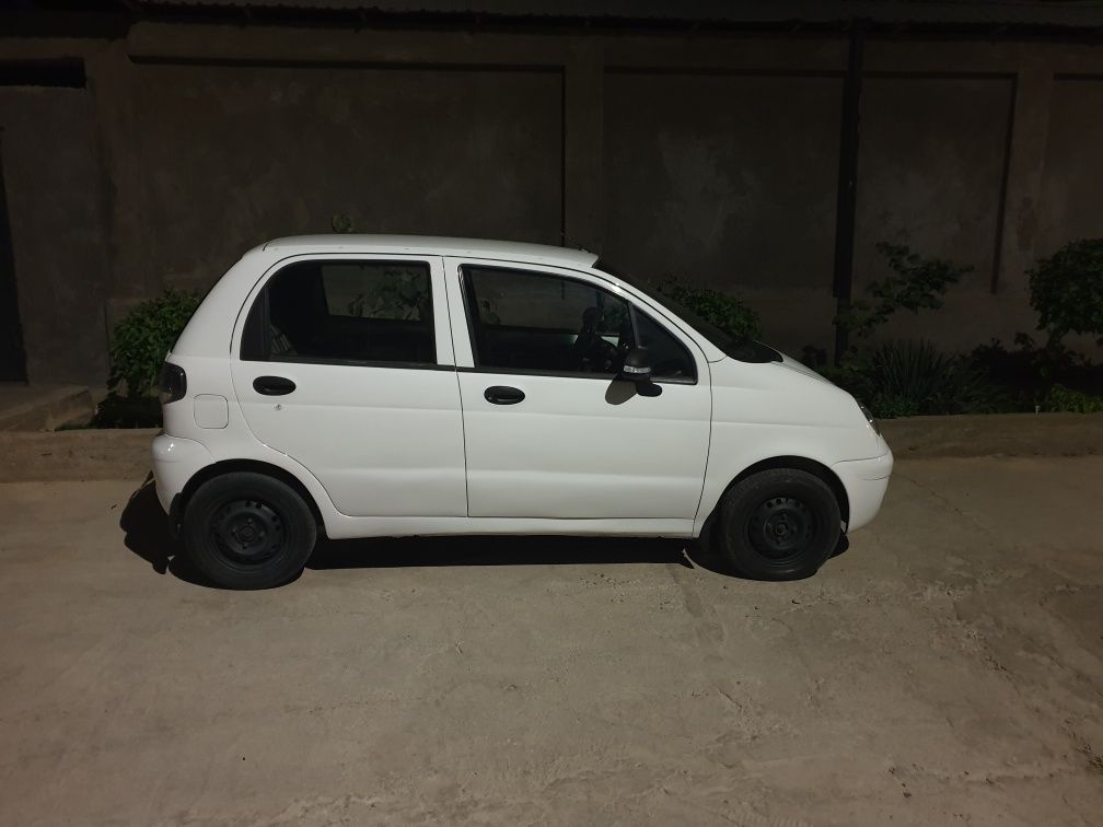 Matiz sotiladi 3tali