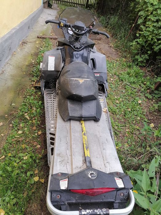 Продам снегоход Брп сами 800