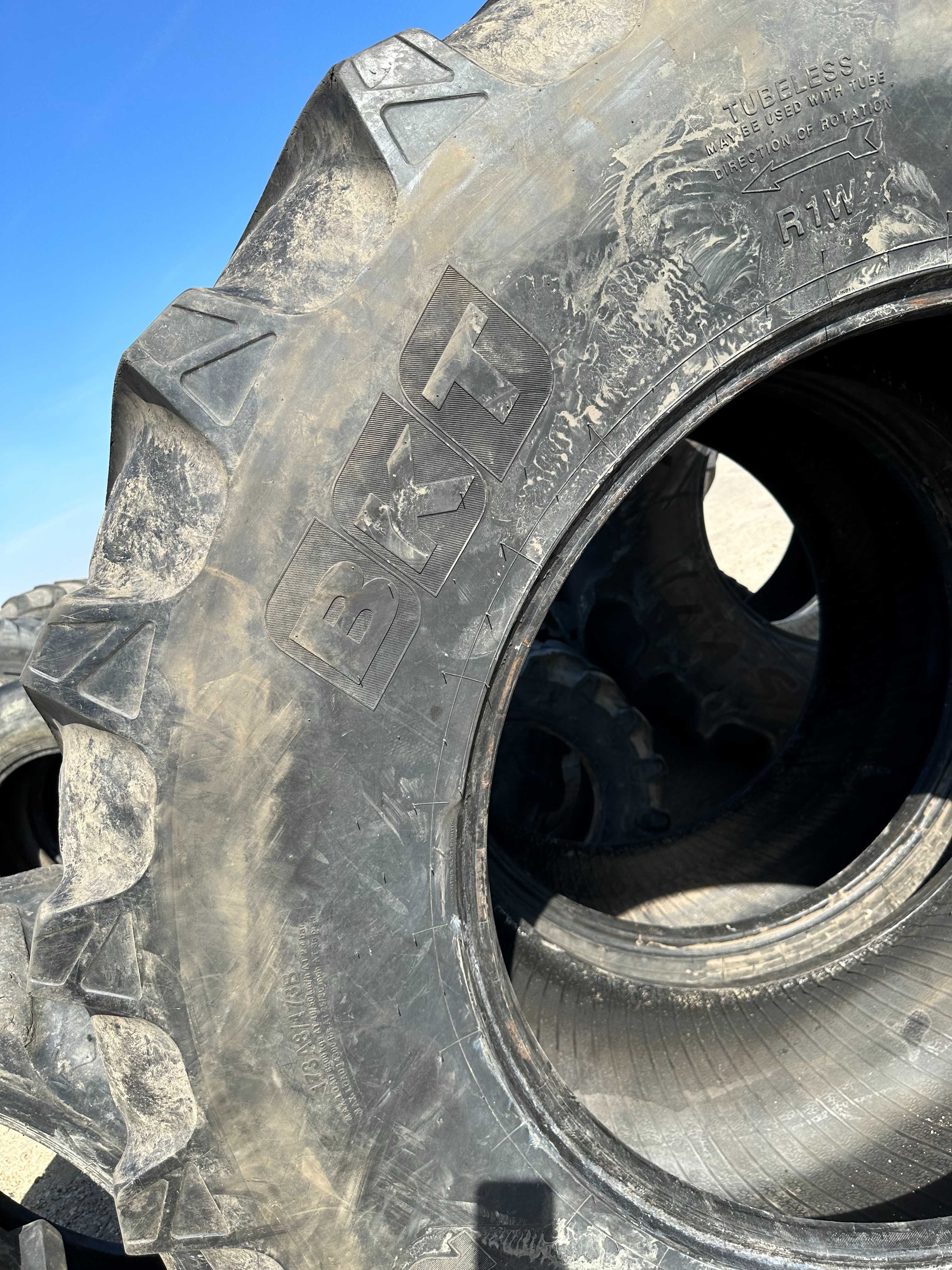 710/70  R42  BKT