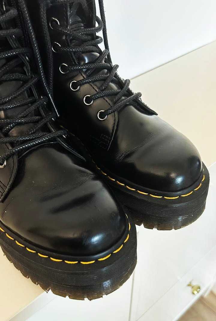 Bocanci Dr. Martens București