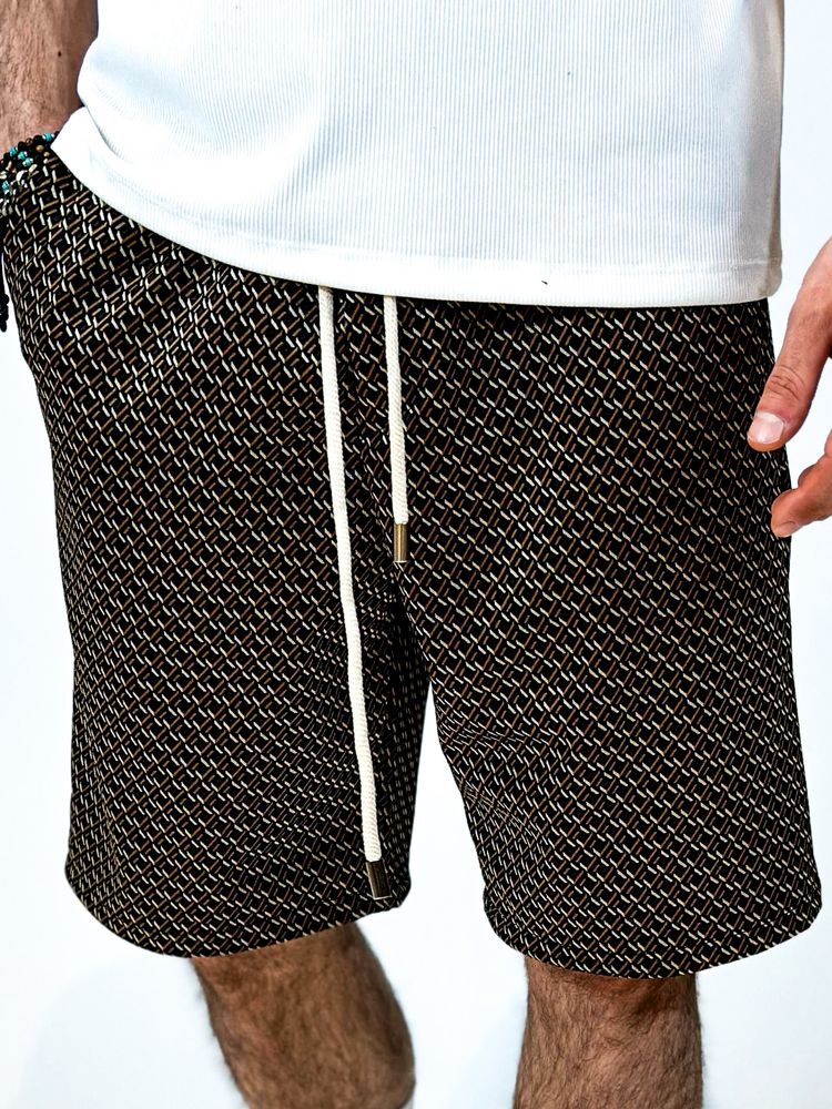 pantaloni maro pentru barbatu eleganti scurti
