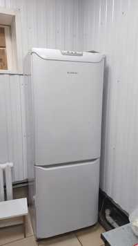 Продам  качественный холодильник "Ariston"