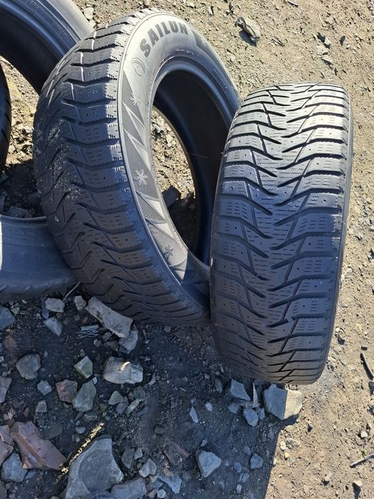 Vand 2 anvelope 215 60 17 de iarna nu au defecte