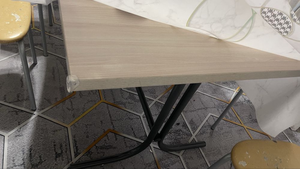 Срочно Стол 6 стулья комплект