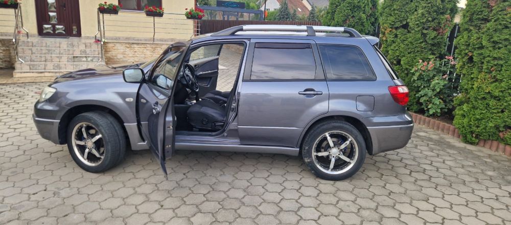 Mitsubishi Outlander 2005
