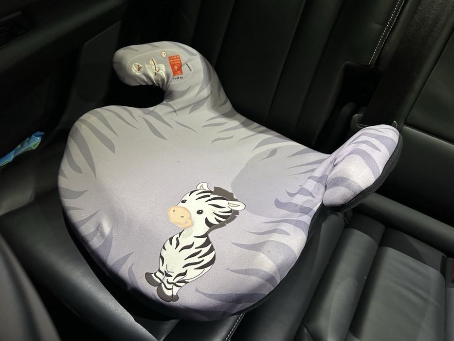 Повдигаща седалка за кола