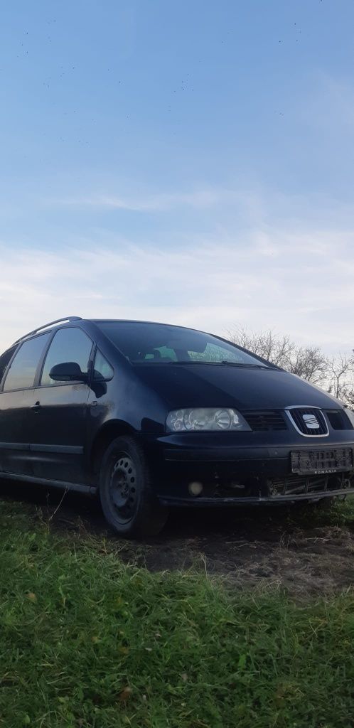 Dezmembrez Seat Alhambra 2.0 BRT an 2009