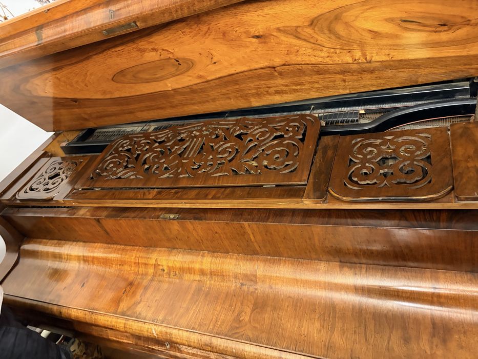 Pian cu coadă (grand piano) de Josef Riedl – Wien