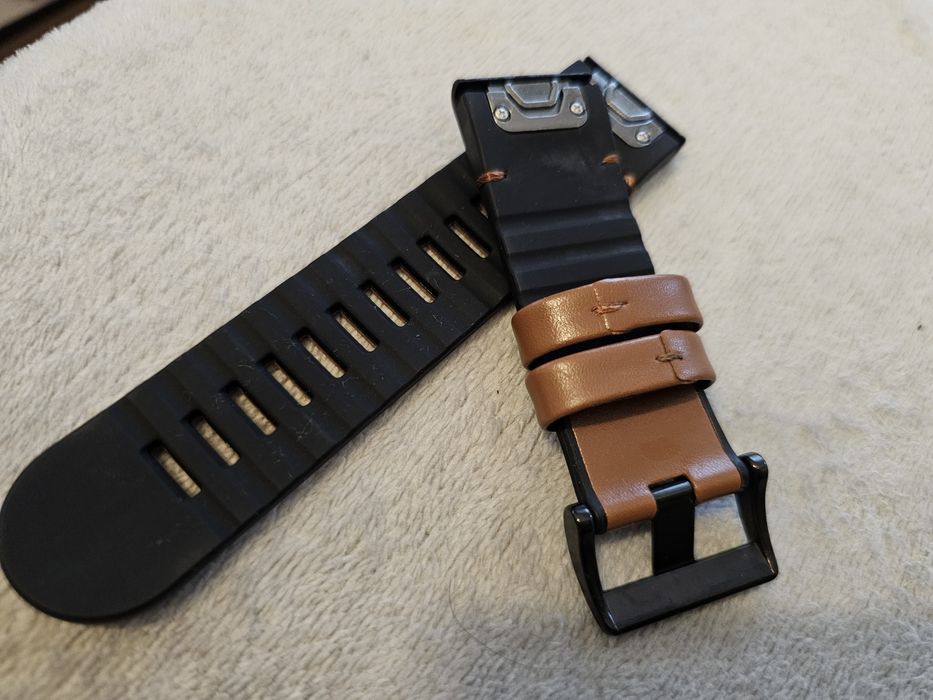 Curea Garmin fenix 8 26mm piele ecologica