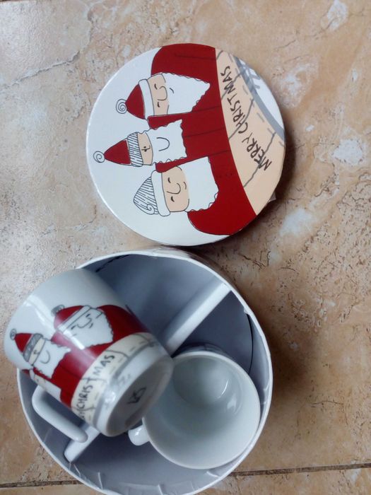 Коледен сувенирен сервиз