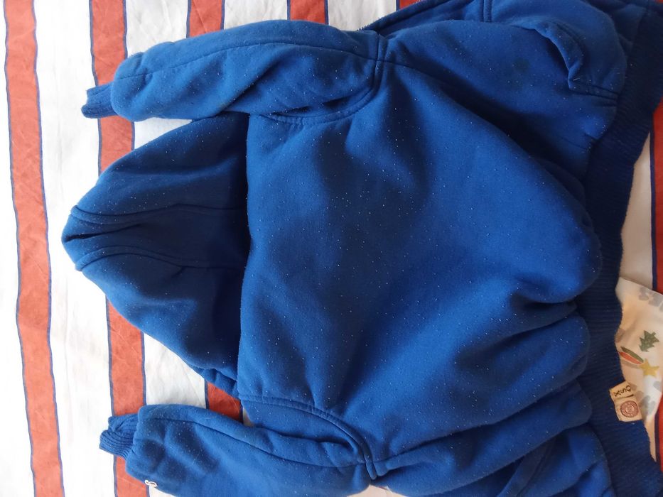 Суитшърт 116 см. и раница за 15 лв.