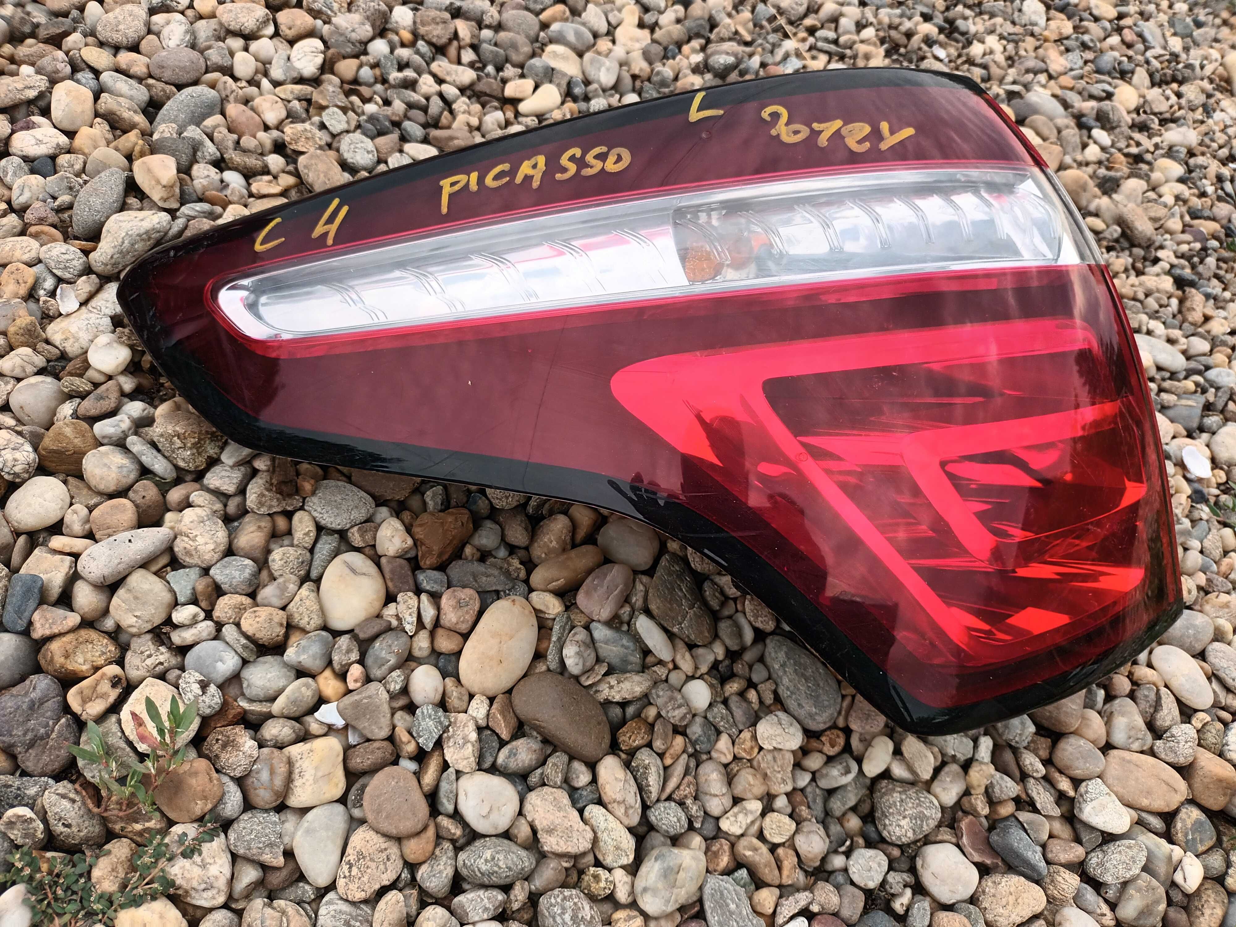ляв външен стоп за ситроен ц4 пикасо фейслифт 10-15 CITROEN C4 PICASSO