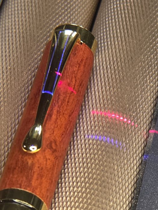 Stilouri, pixuri & penare de calitate personalizate prin gravare laser