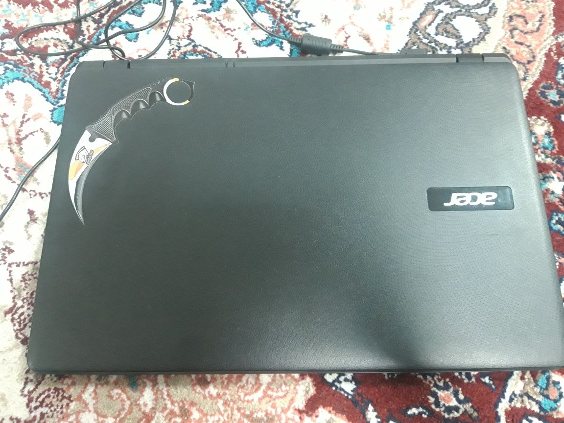 Acer extra 2519 noutbuk