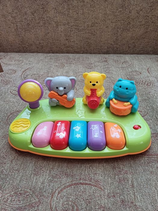 Сетове бебешки играчки.