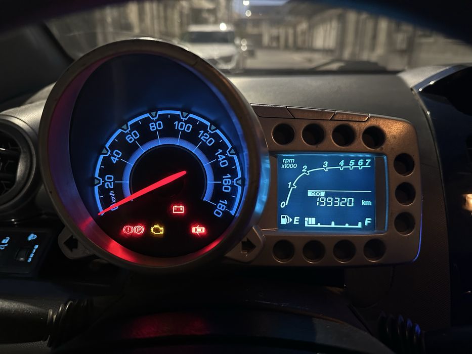 Spark 1.25mator mexanika srochna sotiladi