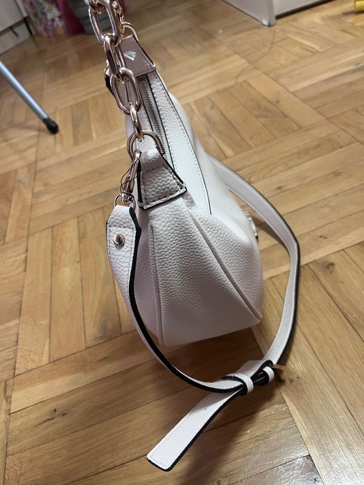 Чанта Guess Circle