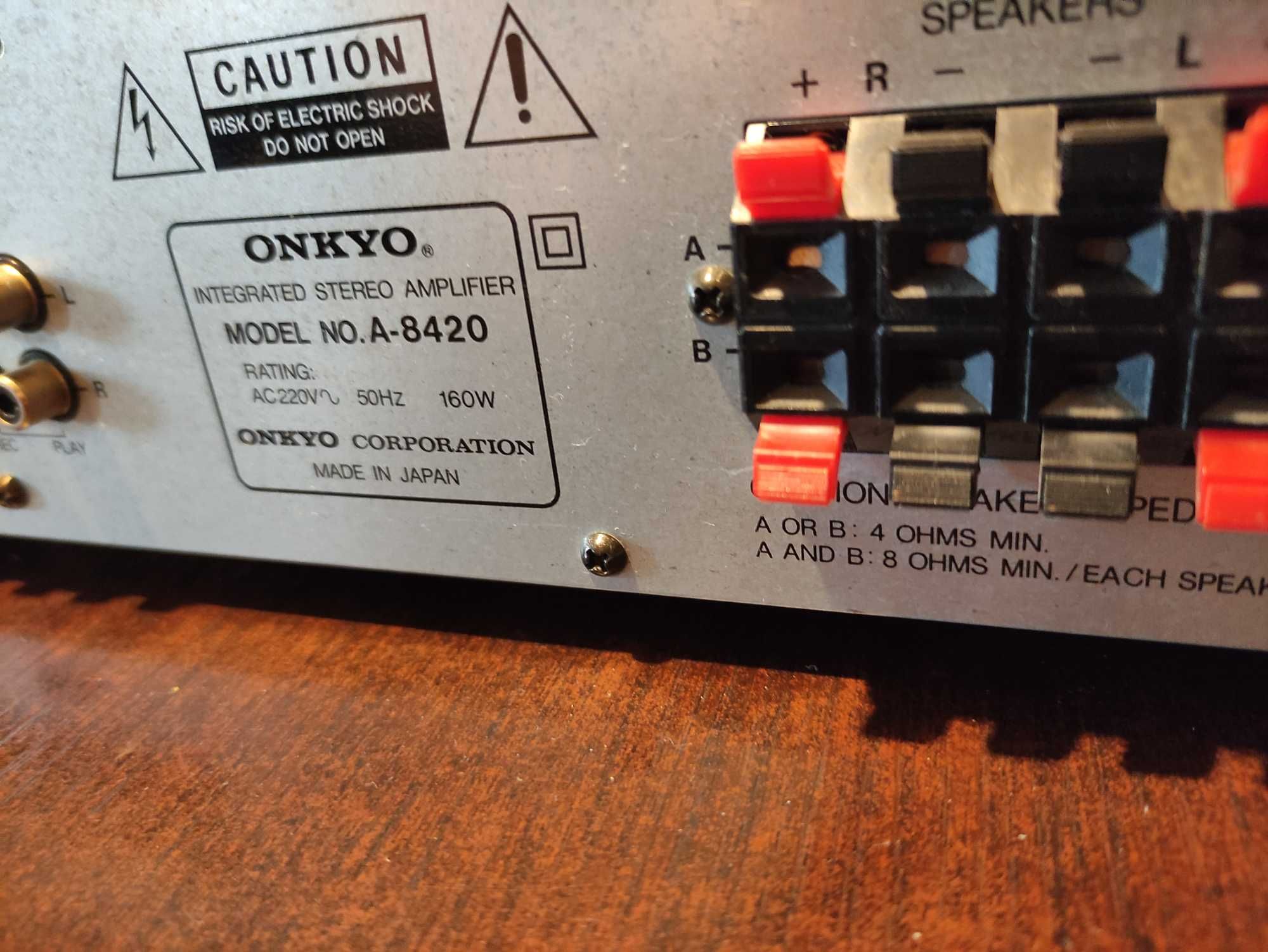 Onkyo A -8420 amplifier