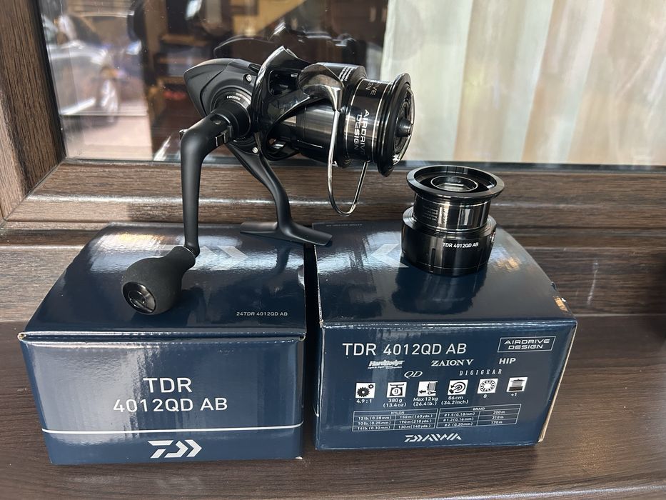 DAIWA 24 TDR 4012 qd AB All black edition