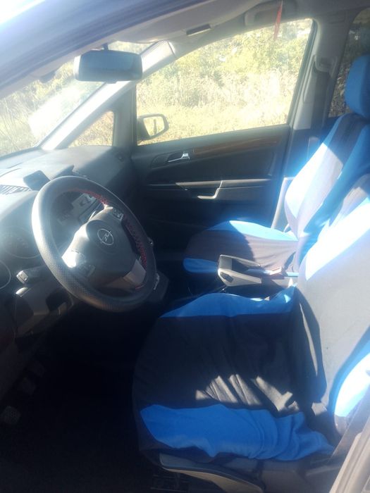 Vând Opel Zafira B