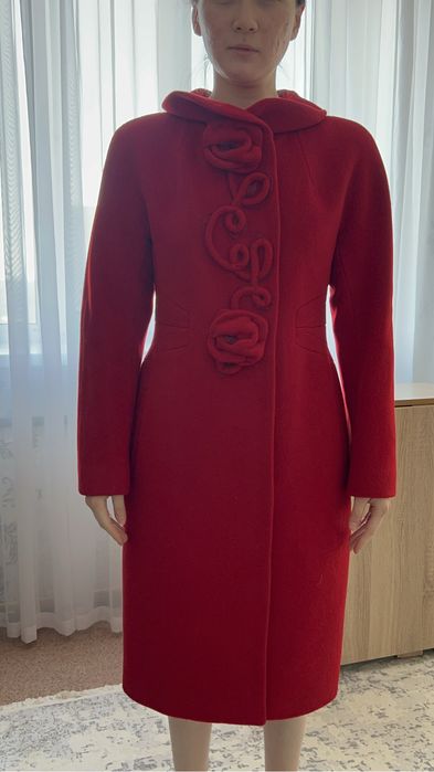 Продам пальто новое .