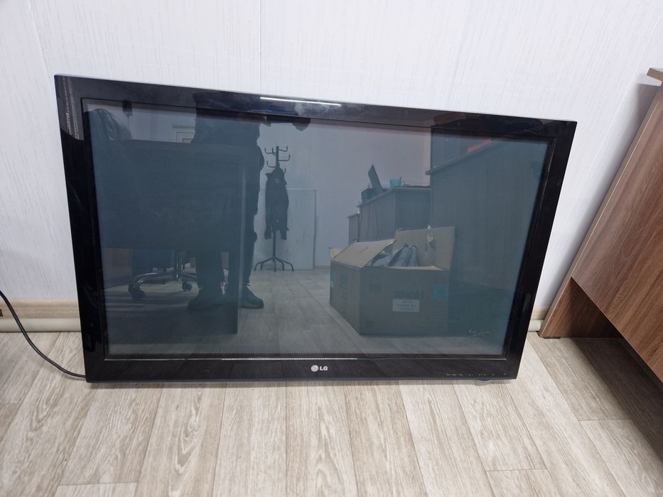 Продается телевизор LG