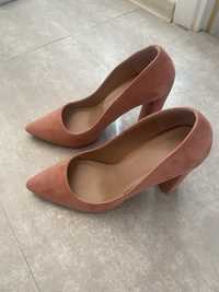 Pantofi roz- nude