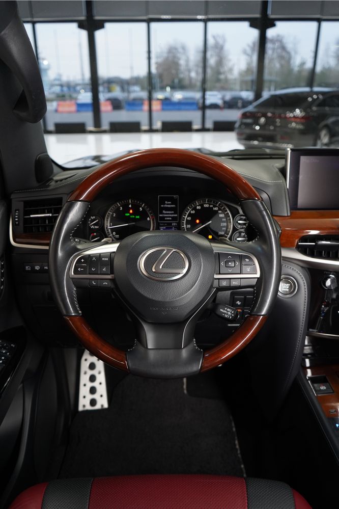 Lexus LX570 Sport 2019