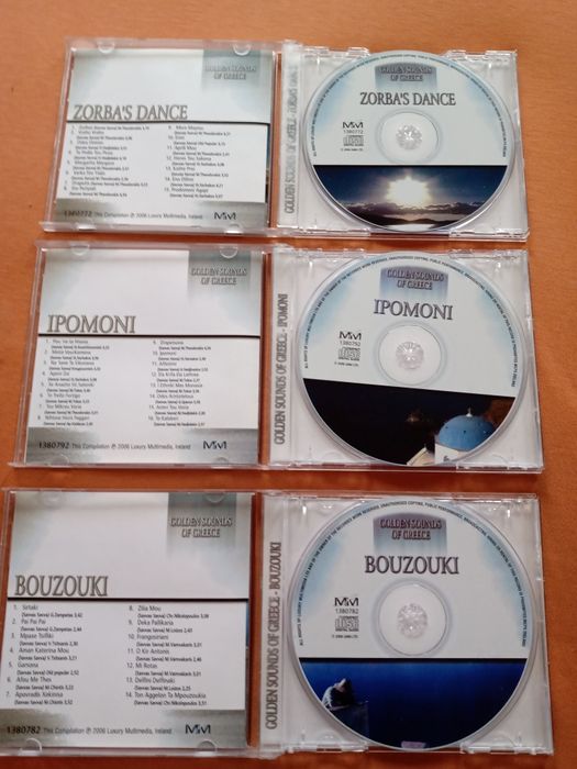 Muzica frantuzeasca, greceasca, clasica, dansuri și educative.