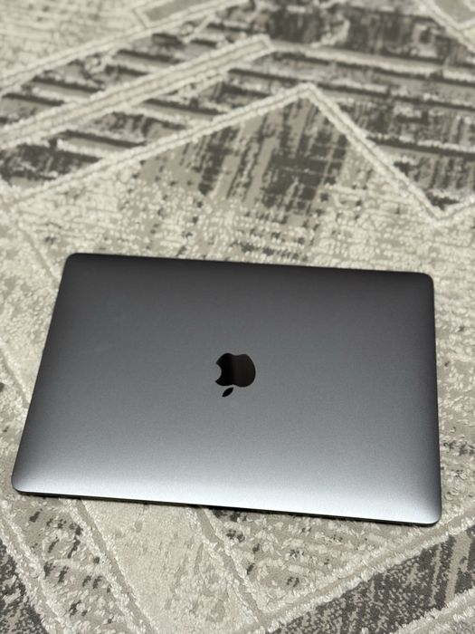 Apple MacBook Air 13
