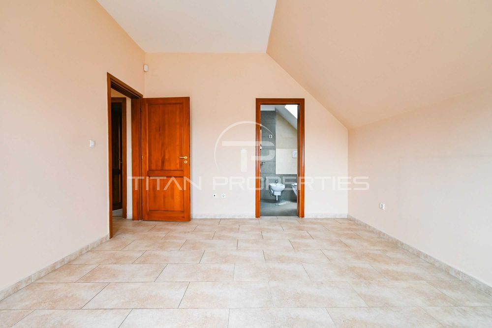 Продава се Тристаен апартамент в София, Витоша - 147 кв.м за 2041 €/кв.м - Снимка #3