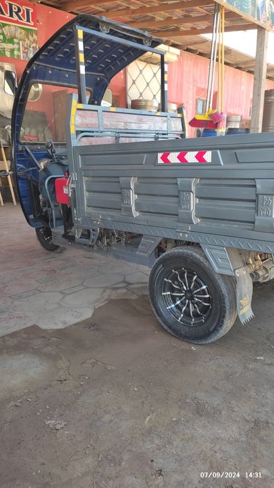 Armada motors motosikl 1.5 yarim tonnalik 1 tonna bemalol tortadi.