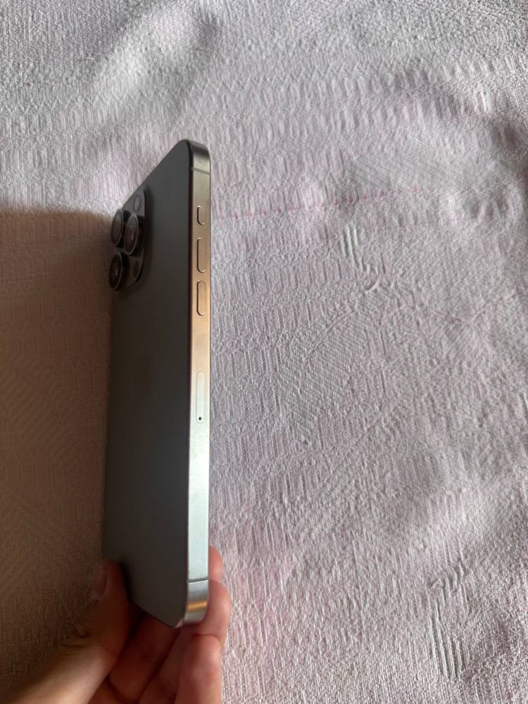 Iphone 15 Pro Max 1Sim 1eSim