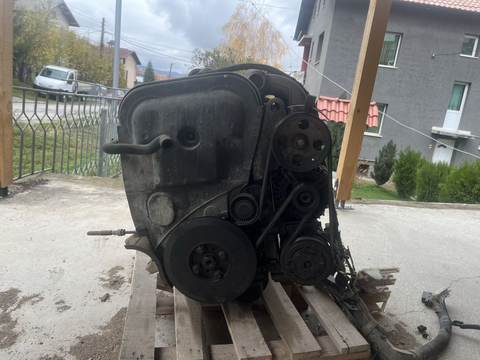 Продавам мотор от Volvo S80 2.9 204коня