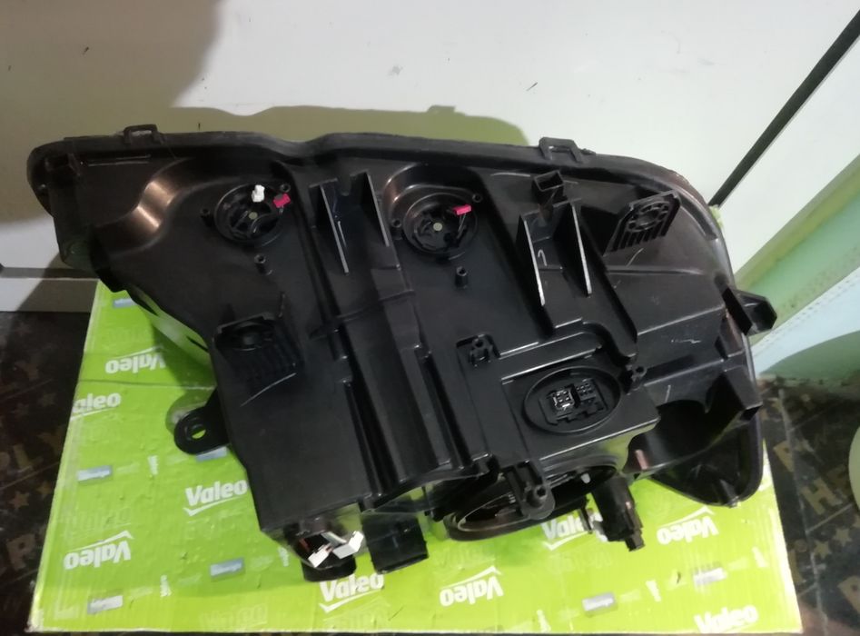 Фар Фарове за БМВ Х3 Ф25 / BMW Х3 F25 Bi-xenon.