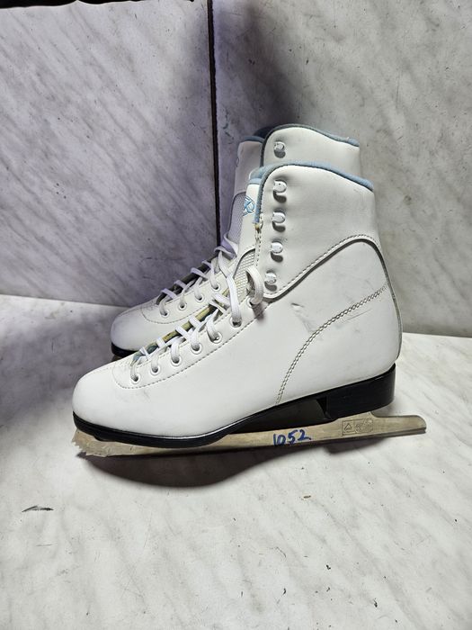 Patine 1052 gheata patinaj artistic DBX  marime   41 ( 26  cm)