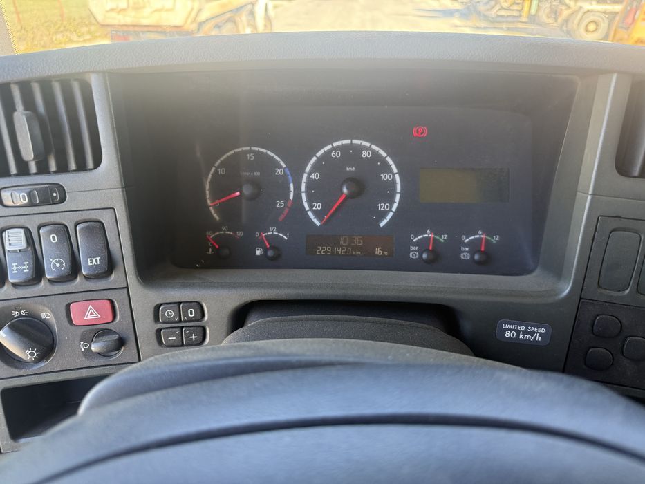 Bascula scania 8x4