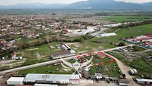 Продавам парцел 1709кв сграда 100кв промишлена зона север село Болярци