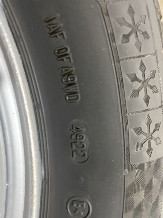 Jante cu cauciucuri  215/65/16 iarna dot 2022 Duster