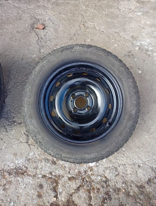 Vand 4 anvelope+jante Dacia Logan 185/65/R15