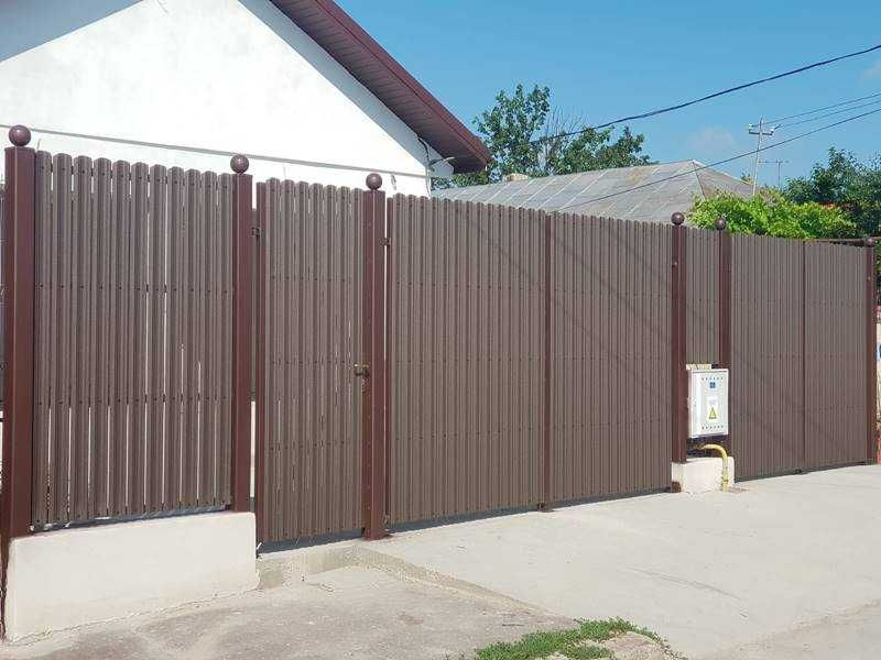 Garduri de diferite modele (sipca metalica, jaluzele, BCA plasa tabla)