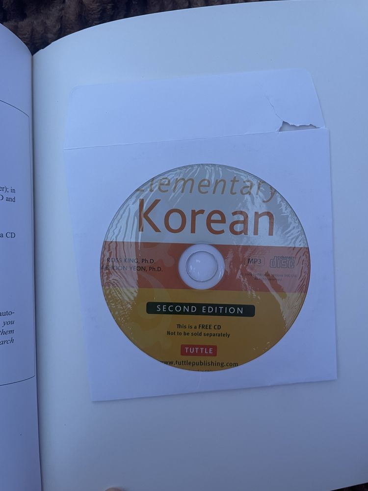 Учебник по Корейски език с диск Elementary Korean